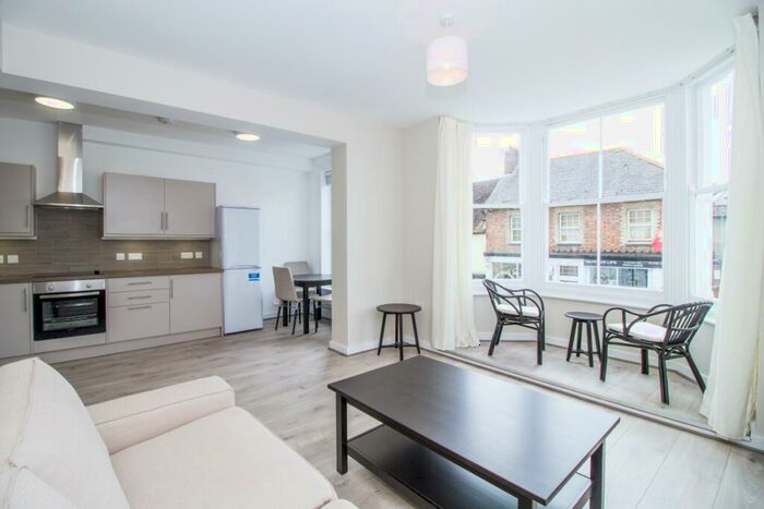 1 Bedroom Flat To Rent In Wallingford Street, Wantage, OX12