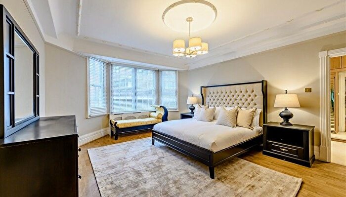 4 Bedroom Flat To Rent In Flat, Strathmore Court, Park Road, London, NW8