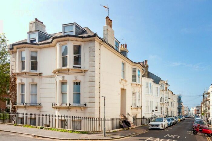 Flat To Rent In College Road, Brighton, East Sussex, BN2
