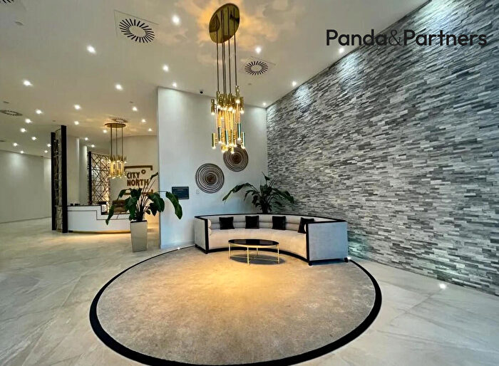 2 Bedroom Flat For Sale In Carriage House, City North Place, London, N4