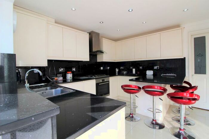 4 Bedroom Terraced House To Rent In Argyll Road, Hemel Hempstead, Hertfordshire, HP2