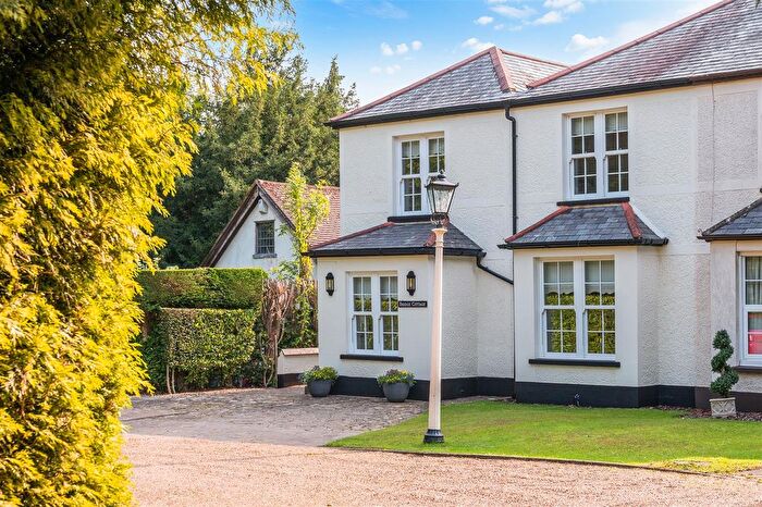 3 Bedroom Semi-Detached House For Sale In Mogador, Lower Kingswood, KT20