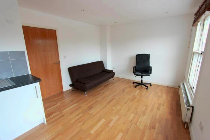 1 Bedroom Flat To Rent In Windmill Street, London, W1T