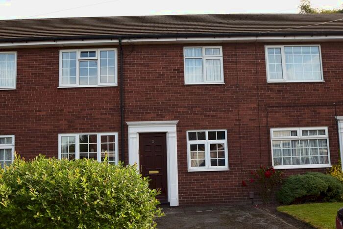 2 Bedroom Flat To Rent In Curate Street, Offerton, Stockport, SK1