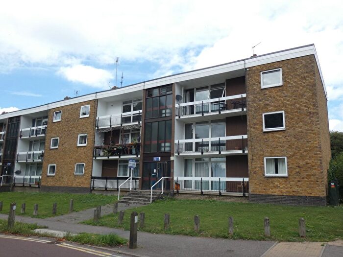2 Bedroom Flat To Rent In Fyndon House, Spring Lane, Canterbury, Kent, CT1
