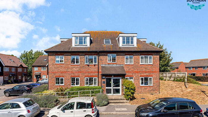 2 Bedroom Flat For Sale In Darlington Walk, Rustington, BN16