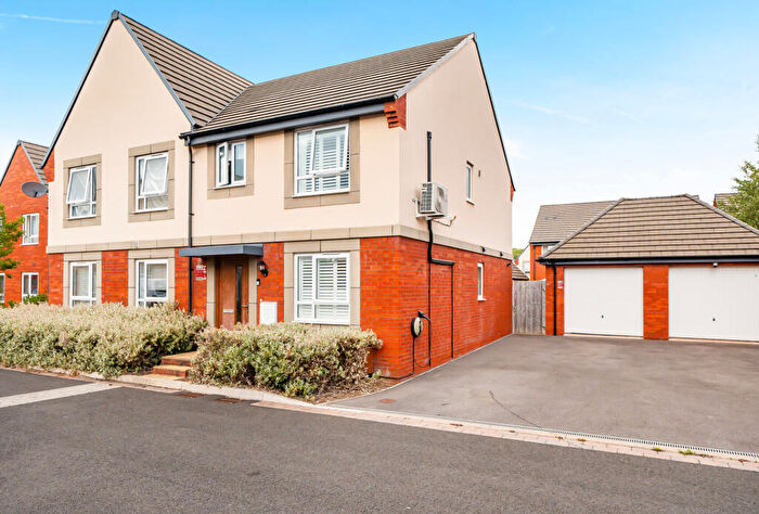 3 Bedroom Semi-Detached House For Sale In Octavius Road, Keynsham, Bristol, Somerset, BS31