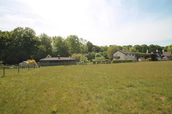 3 Bedroom House For Sale In Maidensgrove, RG9