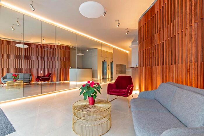 2 Bedroom Apartment To Rent In Oval Road, London, NW1