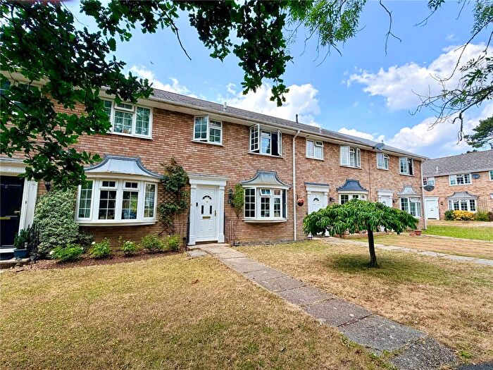 3 Bedroom Terraced House For Sale In Genoa Close, Pennington, Lymington, Hampshire, SO41
