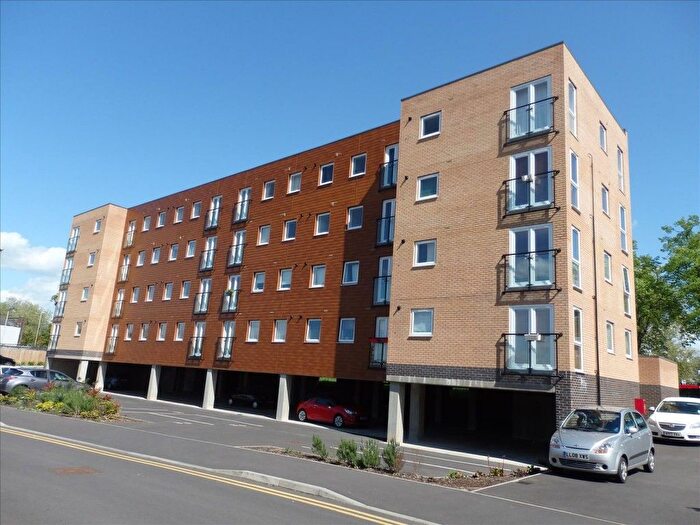 2 Bedroom Flat To Rent In Pavilion Close, Leicester, LE2