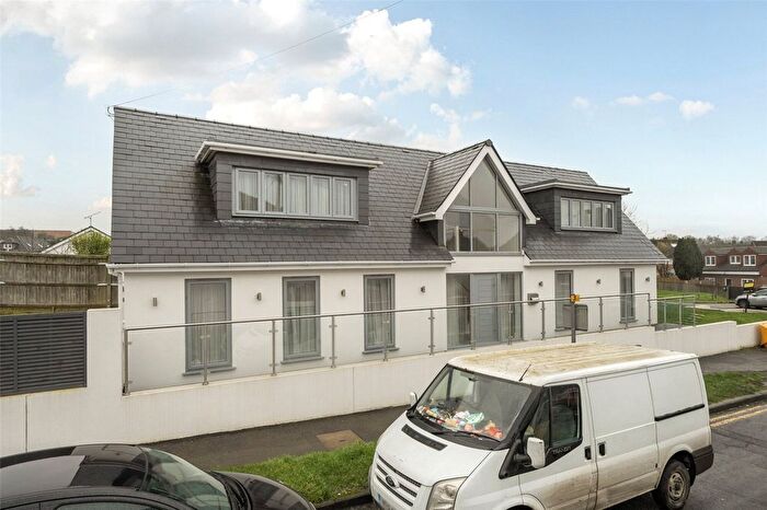 4 Bedroom Detached House For Sale In Manse Way, Swanley, BR8