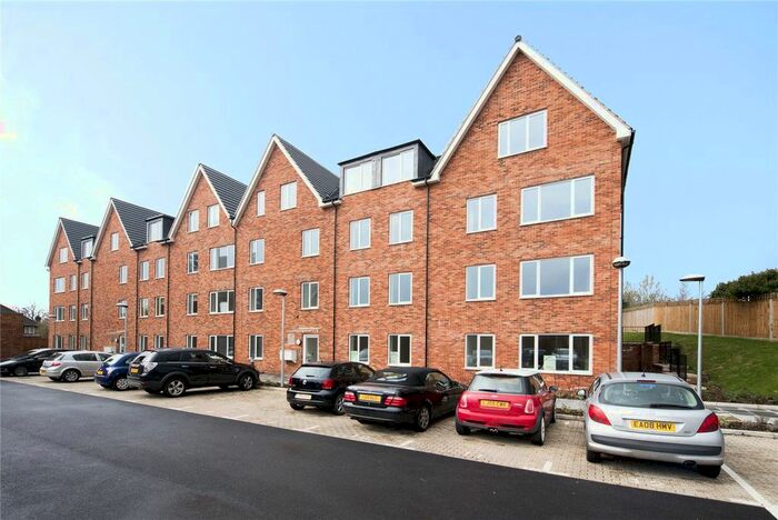 2 Bedroom Flat To Rent In Baldwin Court, A Highfield Avenue, Golders Green, NW11