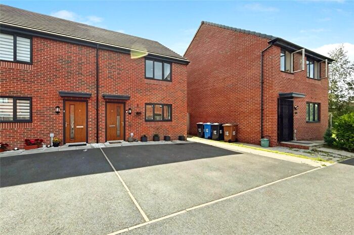 2 Bedroom Semi Detached House For Sale In Poppy Lane, Salford, Greater Manchester, M6