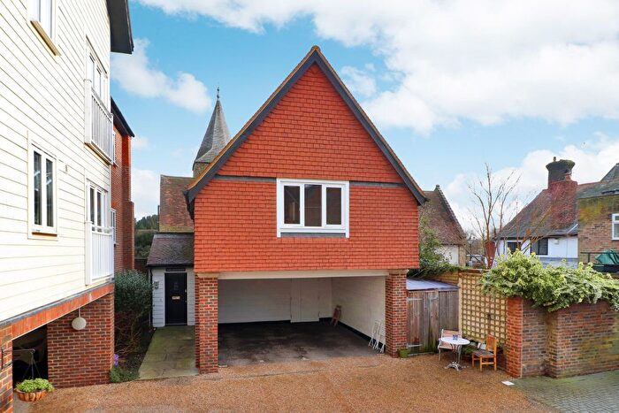 Studio To Rent In High Street, Edenbridge, TN8