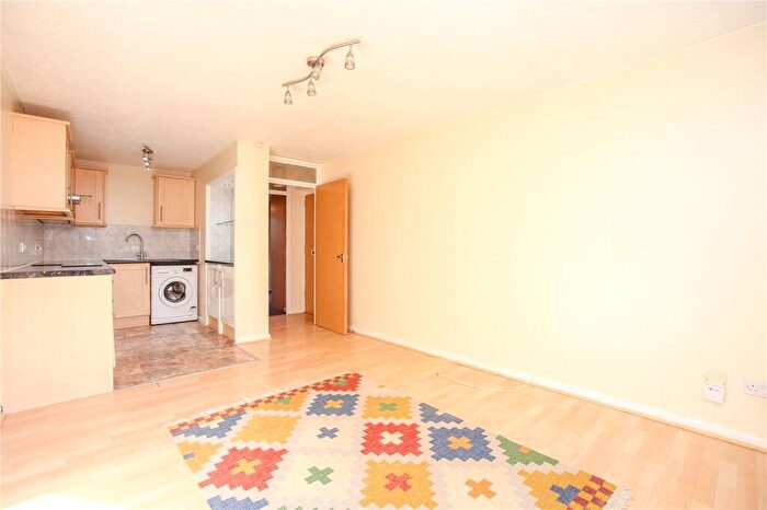 1 Bedroom Apartment To Rent In Vine Court, St. Pauls Road, Cheltenham, Gloucestershire, GL50