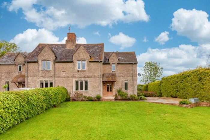 3 Bedroom Cottage To Rent In Sibford Road, Shutford, Banbury, OX15