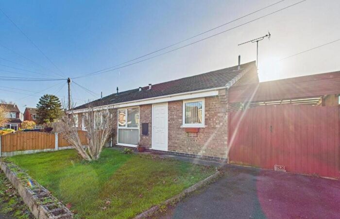 2 Bedroom Bungalow For Sale In Zetland Crescent, Stenson Fields, Derby, DE24