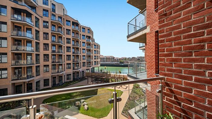 1 Bedroom Flat For Sale In Brighton Road, Shoreham-By-Sea, BN43