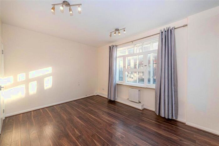 2 Bedroom Flat To Rent In Warren Court, - Euston Road, Fitzrovia, London, NW1