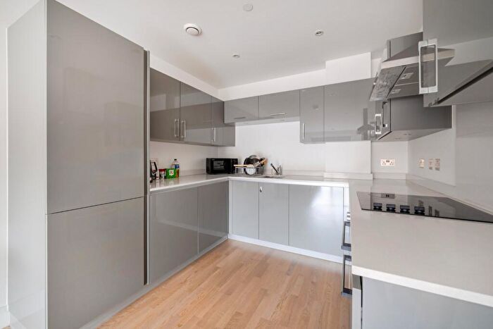 1 Bedroom Flat To Rent In Aston Street, London, E14