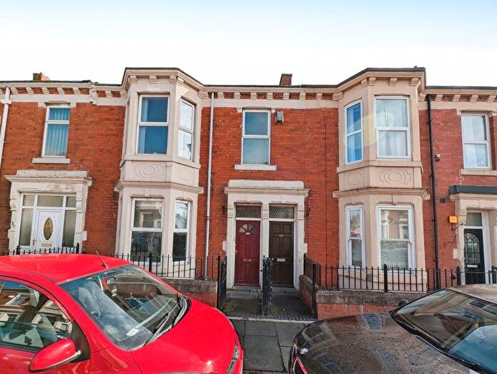 5 Bedroom Flat For Sale In Hampstead Road, Benwell, Newcastle Upon Tyne, NE4