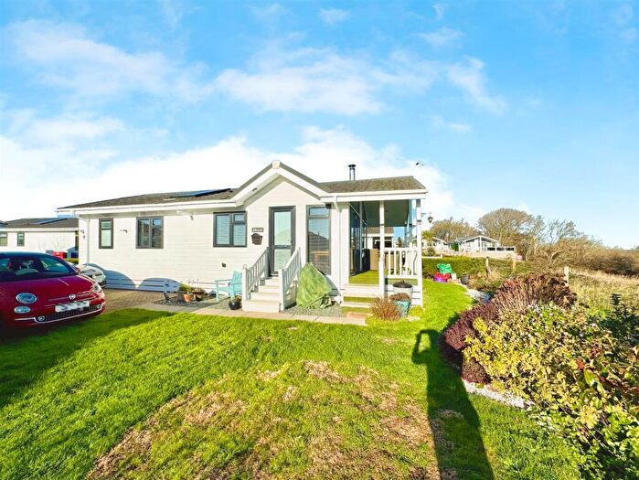 2 Bedroom Park Home For Sale In Portskewett, Caldicot, NP26