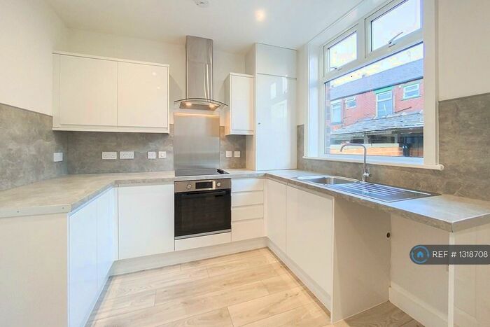 2 Bedroom Terraced House To Rent In Rugby Road, Rochdale, OL12