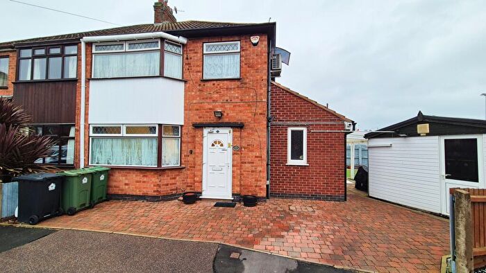 3 Bedroom Semi Detached House For Sale In Lambourne Road, Birstall, LE4