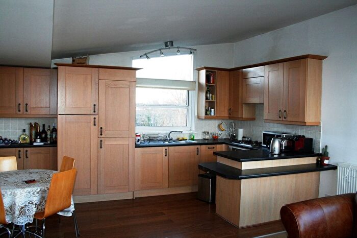 1 Bedroom Flat To Rent In Coysh Court, Keswick Road, SW15