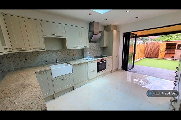 3 Bedroom Terraced House To Rent In Greenwood Avenue, Enfield, EN3