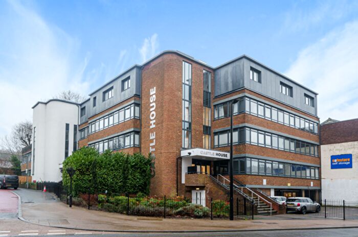 1 Bedroom Flat To Rent In Castle House, Desborough Road, High Wycombe, HP11