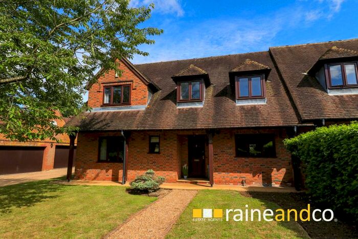 4 Bedroom Semi-Detached House For Sale In Aston Bury, Aston, SG2