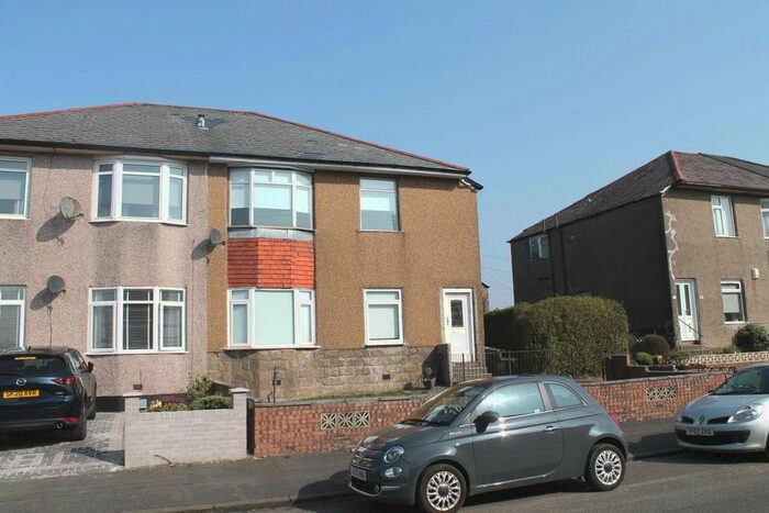 3 Bedroom Flat To Rent In Hartlaw Crescent, Glasgow, G52