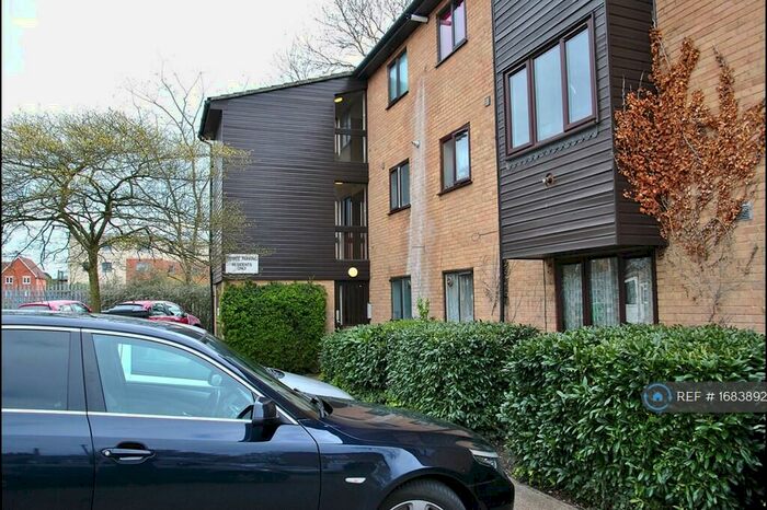 1 Bedroom Flat To Rent In Slough, Slough, SL2