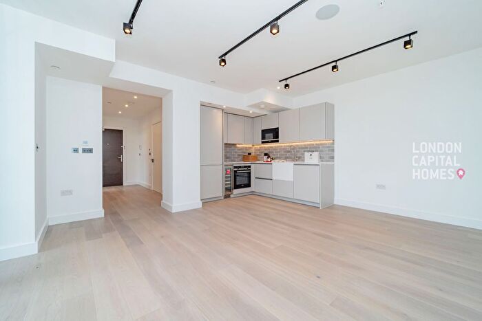 1 Bedroom Flat To Rent In The Pickle Factory, New Tannery Way, London, SE1