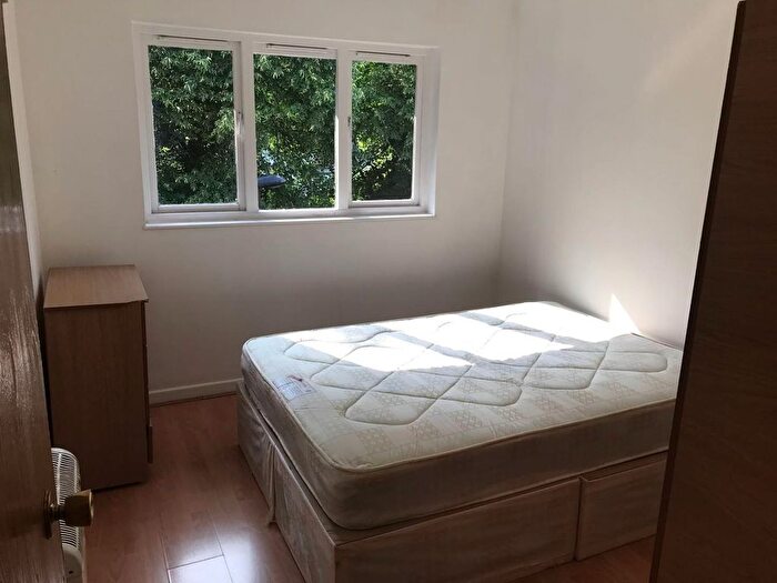 1 Bedroom Flat To Rent In Sycamore Close, London, N9