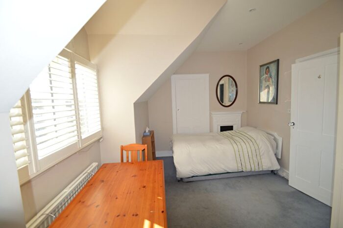 Studio To Rent In Worple Road, Raynes Park, SW20
