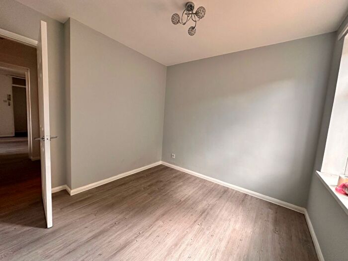 2 Bedroom Flat To Rent In London, IG11