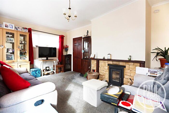 3 Bedroom Semi-Detached House For Sale In Dell Road, Lowestoft, NR33