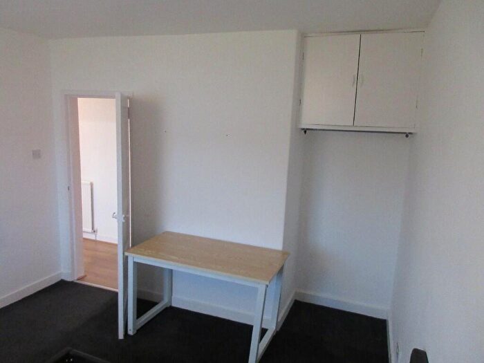 2 Bedroom Apartment To Rent In Arnprior Road, Glasgow, G45