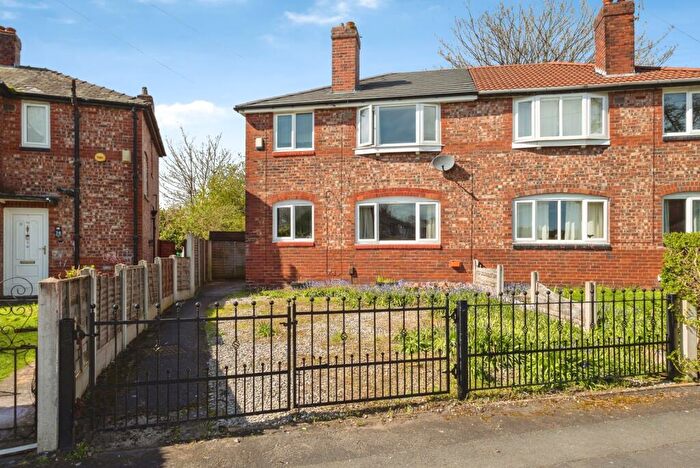 3 Bedroom Semi Detached House For Sale In Doncaster Avenue, Manchester, Greater Manchester, M20