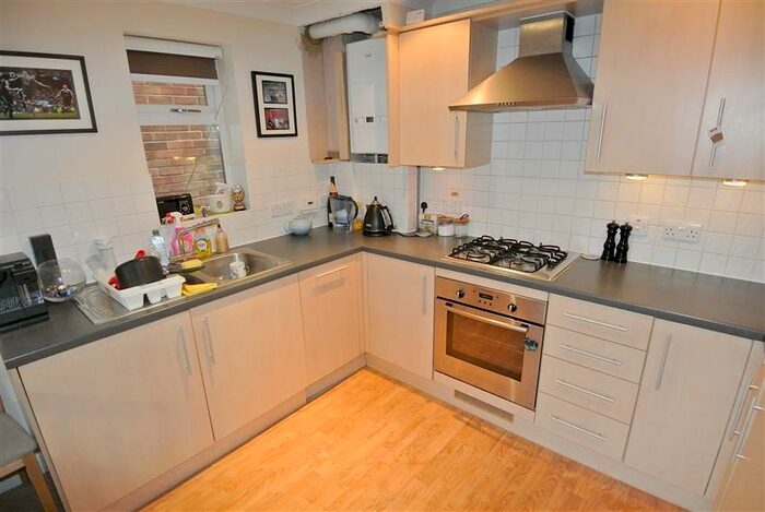 1 Bedroom Apartment To Rent In Weybridge, KT13