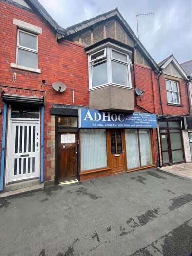 1 Bedroom Flat To Rent In Greenfield Road, LL29