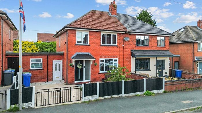 3 Bedroom Semi-Detached House For Sale In Severn Road, Ashton-In-Makerfield, WN4