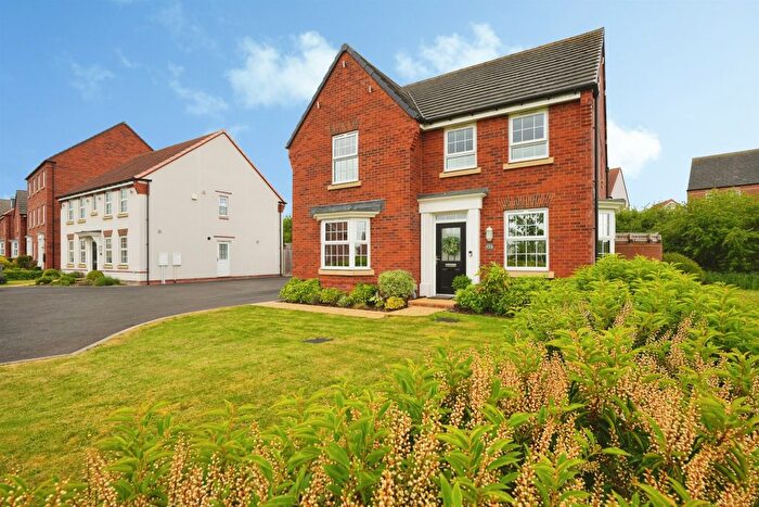 4 Bedroom Detached House For Sale In Mays Drive, Westbury, BA13