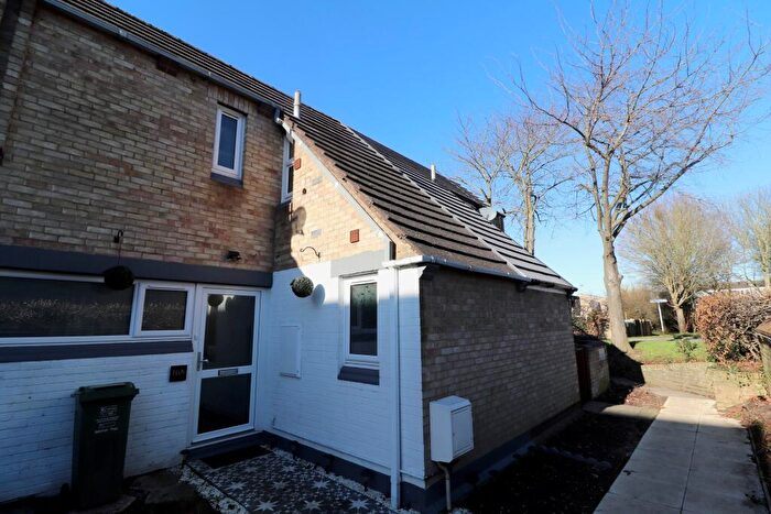 2 Bedroom House To Rent In Broomfields, Basildon, SS13