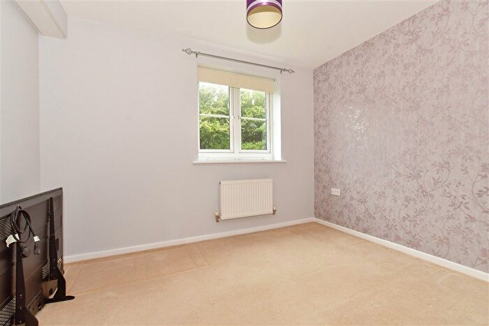 2 Bedroom Flat For Sale In Ardent Road, Whitfield, Dover, Kent, CT16
