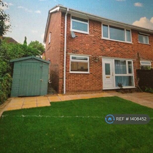 1 Bedroom Flat To Rent In Norfolk Gardens, Woking, GU21