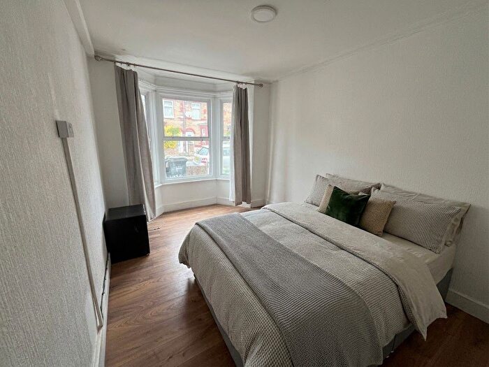1 Bedroom Flat To Rent In Bristow Road, Hounslow, TW3